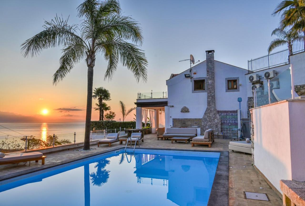 Luxury Taorum Villa With Spectacular Sea Views In Taormina Exterior foto
